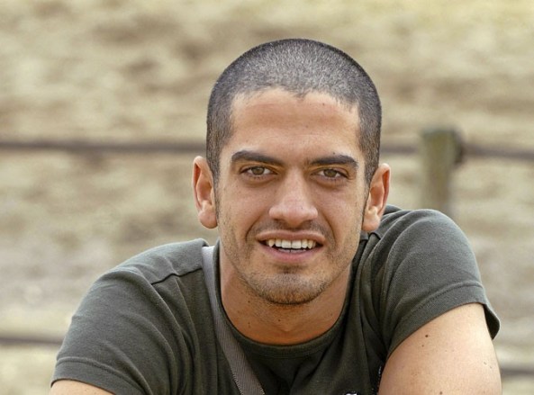 Popstars-2-Nicolas-Vitiello-est-comedien-et-conseiller-artistique-de-Benoit-et-Thomas_portrait_w674